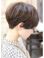 カライング(ing)&nbsp;大人可愛い20代30代40代黒髪前下がりショートボブ丸みショート◎