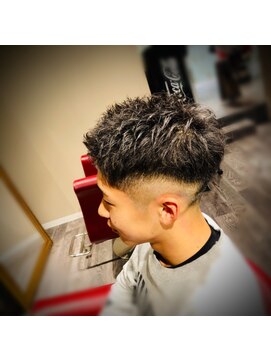 サンアンドマーリィズバーバー 駅前店(SON&MARLEY'S BAR BER) ナチュラル短髪フェード