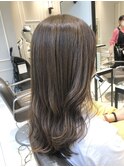 赤味やオレンジ味をオフしたい方必見のカーキグレージュカラー 