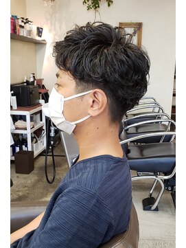 ヒカリス 東三国(HIKARIS) メンズショート ショートパーマ 刈り上げパーマ メンズパーマ