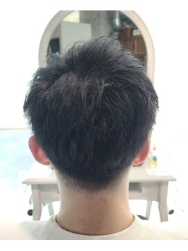ミラシィ 稲毛(Mirashy) 【メンズ全年齢向け】グラデーション刈り上げスタイル