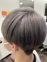 バズ(BuZZ)&nbsp;ナチュラルマッシュ、シルバーカラー