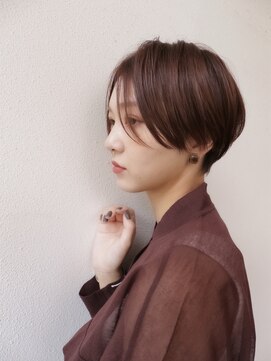 ラヴィズム(LUVISM) ショートカット丸みショート耳掛けひし形小顔 10代20代30代