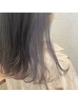 ヘアーリゾート ラウレア(Hair Resort LAULEA) ホワイトシルバー×イヤリングカラー