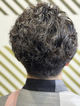 バーバーバー 千葉(BARBER-BAR) 大人のパーマスタイル【千葉駅徒歩3分】