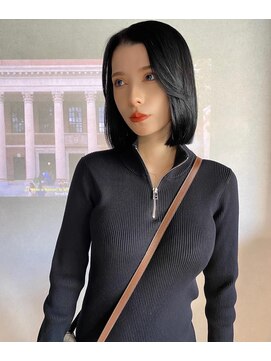 ルームニマルイチ(rroom201) デザインカラーウェットヘアオリーブベージュレイヤーカットボブ