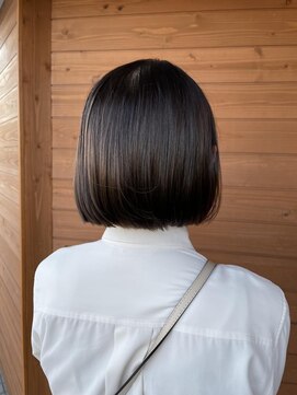 モントゥリー(Mon tree) ツヤ髪ミニボブスタイル