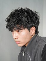 テン 心斎橋(tenn.)&nbsp;心斎橋シャドウパーマセンターパートツイストスパイラルパーマ●