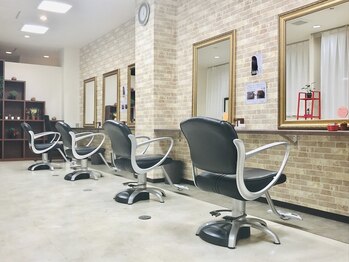 オーガニックカラー専門店 リリー 住之江店(Lily)の写真/【住之江・北加賀屋駅】大人の清潔感を纏うカラーケア《根本白髪染め￥2,200》《全体白髪染め￥2,750～》