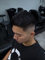 イントロバイフィーネ 渋谷(INTRO . by Fi-Ne)&nbsp;バーバークルーカットミドルスキンフェード/渋谷