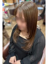 クネア(kunea) レイヤーカット/ベージュカラー