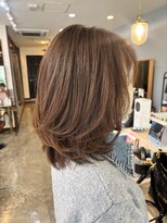 スアバイキキ(SuA by kiki.)&nbsp;ミディアムレイヤー/ハッシュカット/ワインレッド[千葉]