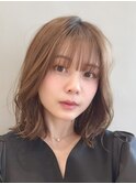 表参道ミディアムストレートニュアンスカラーアッシュグレー30代