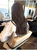 オリーブベージュ
