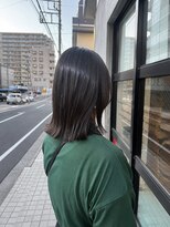 ジュイール(Jouir)&nbsp;透明感×艶感のオリーブベージュ