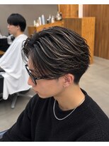 ノーマ(no-ma)&nbsp;【センターパート】直毛・毛流れが出にくい方に