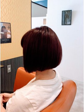 スリービープラス(3beplus) 前下がりボブスタイル