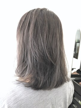 ミュリール(MiULiiR) ゆるふわハイライトグレージュ