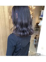 ツイギー 伊賀上ビル店(TWiGGY)&nbsp;アレンジしやすいミディアム。ダークなカラーで、大人っぽく。