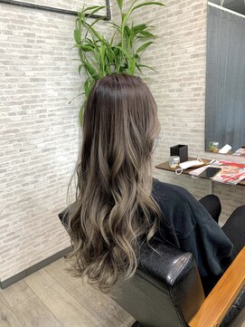 ココイロ(COCOIRO) cut+Wcolor+TR　airtouch　グラデーション