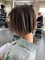 イキ 表参道(iki omotesando)&nbsp;モード/無造作ウェーブ/大人ガーリー[表参道駅]