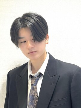 ニューヨークニューヨーク 阪急高槻店(NYNY) 韓国風センターパートスーツ短髪モテる黒髪ニュアンスパーマ流行