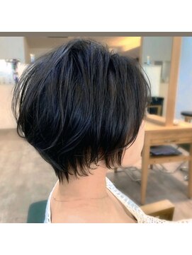 アオ 岡野 横浜(a-o) short hair