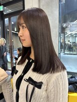 シティ(CITY)&nbsp;ブリーチなしでグレージュ×ミディアムストレート【CHICA】