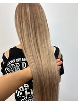 ベルグローアルファ(BELLE GROW ALPHA)&nbsp;レイヤーカット/ミルクティーグレージュ/ダブルカラー/エクステ