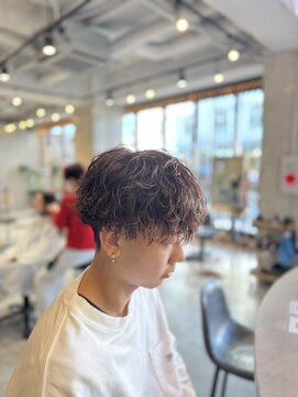 ロロネー 池田(Lolonois) 波巻きパーマブラウンカラー