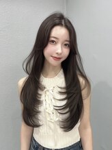 ”VOTANオリジナル縮毛矯正”縮毛矯正後もナチュラルなストレートヘアで”巻ける縮毛矯正”を提供！表参道