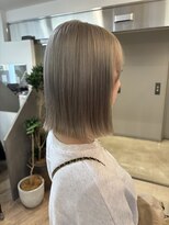 ジエクト ヴィシア(The Ect VIXIA)&nbsp;ハイトーンボブ　切りっぱなし　外ハネ　ヘイリーボブ