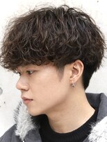 メンズフィール 心斎橋(MEN'S FEEL)&nbsp;刈り上げセンターパート/波巻きツイストスパイラル/心斎橋