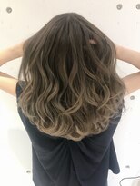 バランス 新宿(balance) ハイライト×オリーブグレージュ【新宿/20代/30代/40代/50代】