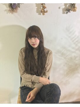 ワエン(WAEN) きどらない女性のボサロング