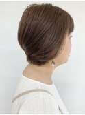 耳掛けショート/ボブ/ショートヘア/オリーブグレージュ/艶感