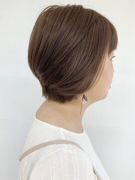クオリス 上板橋店(QUALIS) 耳掛けショート/ボブ/ショートヘア/オリーブグレージュ/艶感