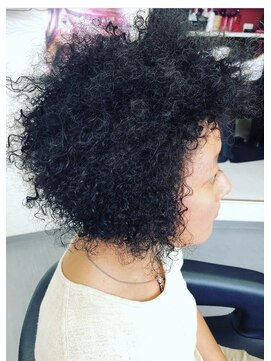 マドゥーズ ヘアショップ(Madoo's hair shop) スパイラルパーマ