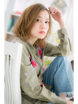 ミック ヘアアンドメイク アップ 駒込店(miq Hair&Make up) くせ毛風フリンジウェーブカーキベージュラフふわミディ