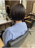 大人かわいい切りっぱなしボブ