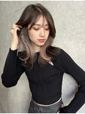 インナーカラーイヤリングカラーレイヤーカットミディアムヘア