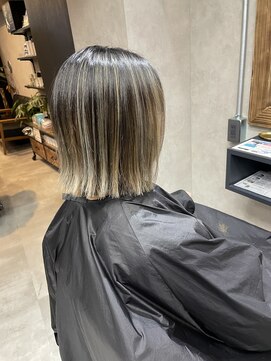 サニー 渋谷(SUNNY) バレイヤージュ、ハイライト、レイヤーロング、グレーベージュ