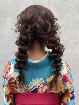 インフィニティー infinity HAIR SPACE BLOOM ツイン編み下ろしアレンジ