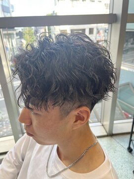 ヘアールーム プリズム(Hair room Prism) かきあげツイストスパイラルパーマ