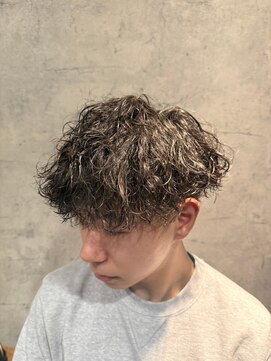 アフィナー(Afinar) 【横浜/横浜駅】メンズ/波巻きパーマ/カジュアル