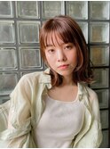 ミディアムヘア レイヤー 顔まわりカット 前髪カット