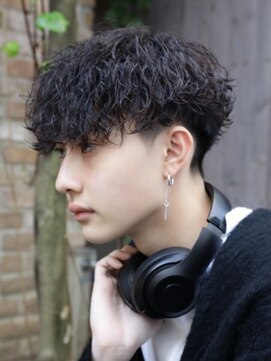 ゴールド 京都 三条(GOALD) ツイスパ刈り上げマッシュ黒髪