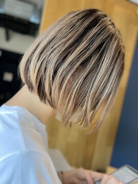 リノショアーズ 日本大通り店(RINOSHORES) "横浜日本大通り"『落ち着いた都会の色を纏う大人洗練スタイル