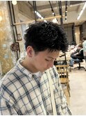 刈り上げ無しスパイキーショート