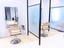 リタ ハマセン(LiTA. hamasen)の雰囲気(半個室のリラックスできる空間です)